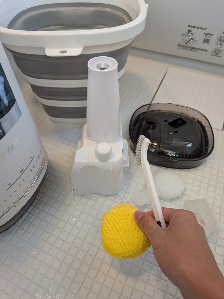 ブラシでこすり洗い