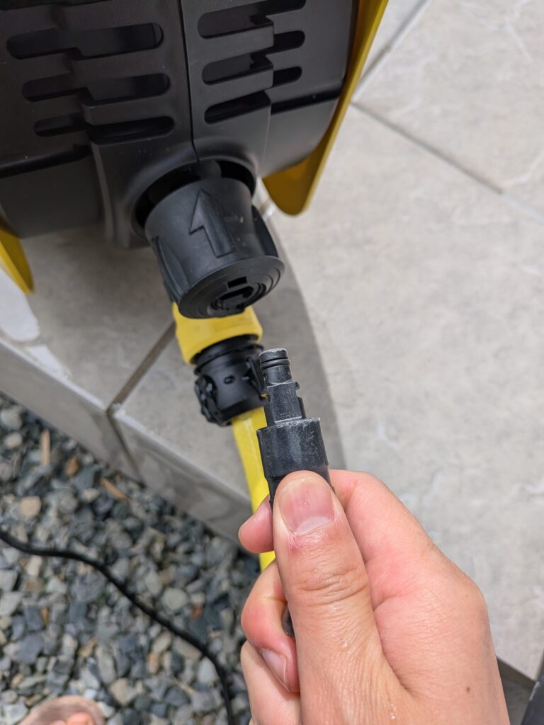 高圧ホース取り付け